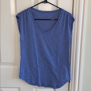 Lululemon size 6 top like new